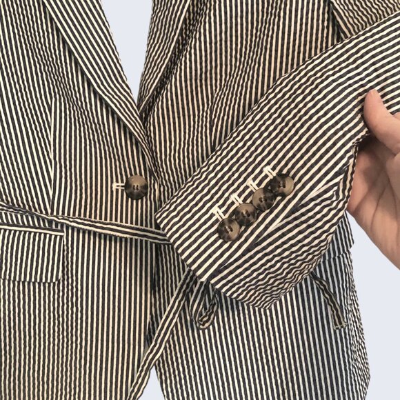 Ann Taylor seersucker side tie blazer/ white and navy stripe - Picture 2 of 9